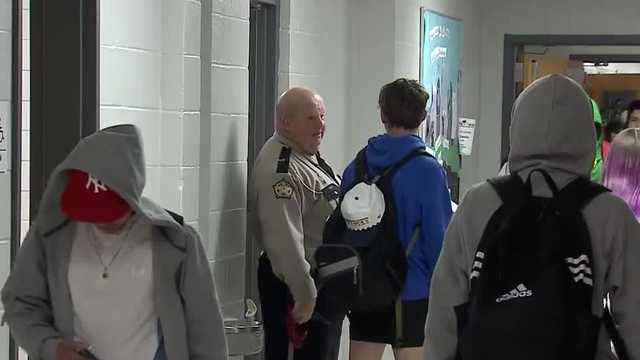 Kentucky Senate Bill 2 seeks to address SRO shortage, rise in teen suicides - Vimarsana News