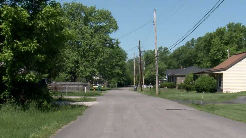 Man shot by police in PRP dies at hospital; LMPD Public Integrity Unit ...