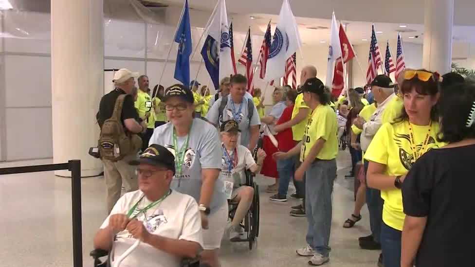 Veterans board Honor Flight from Louisville to Washington D.C. - Vimarsana News