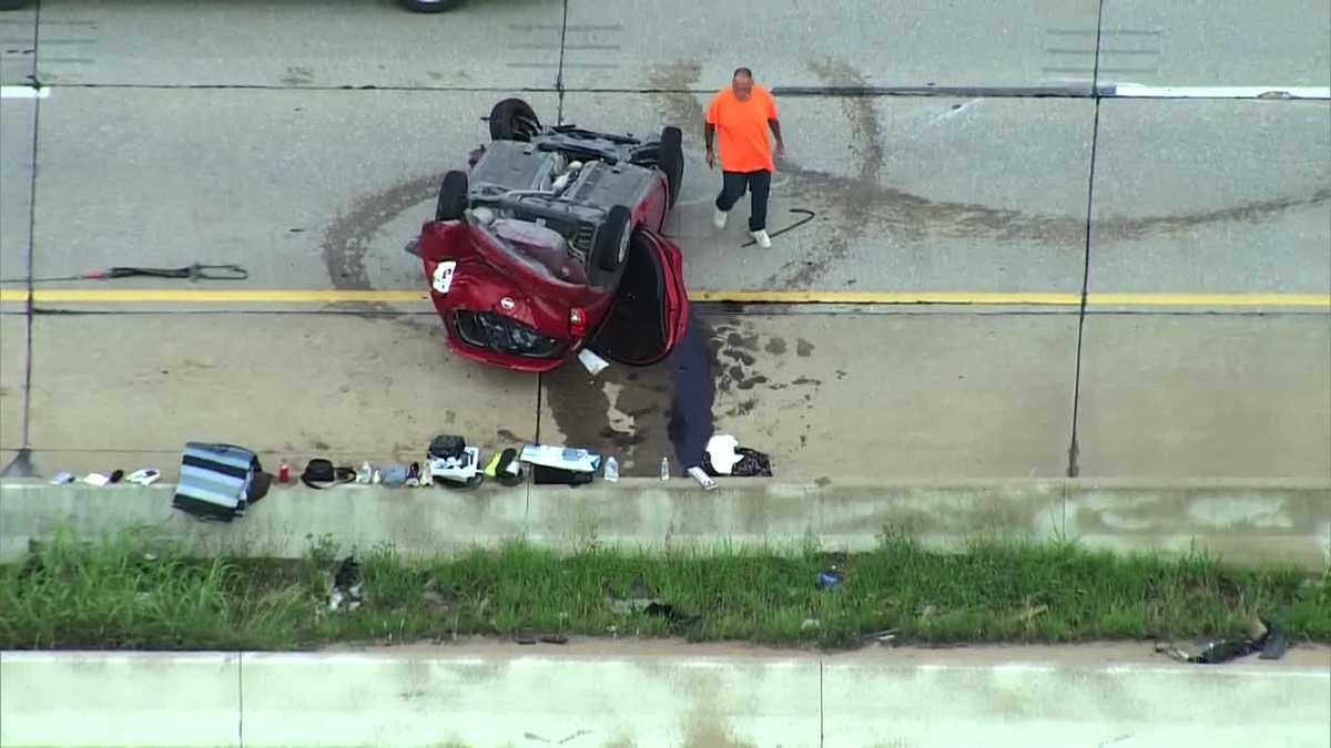 Rollover crash causes traffic backup on I-44 in southwest OKC
