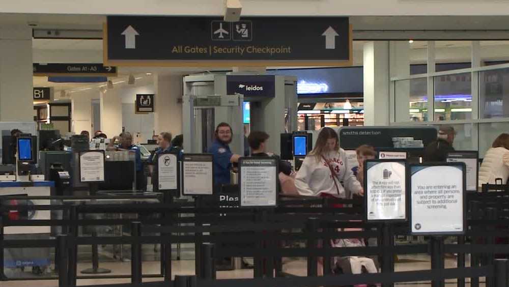 Travelers in Harrisburg react to call for better airport attire
