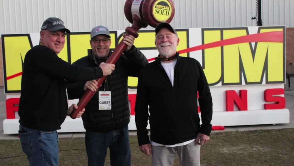 'A random, tragic act': 3 tourists killed in Florida were attending car show, families say