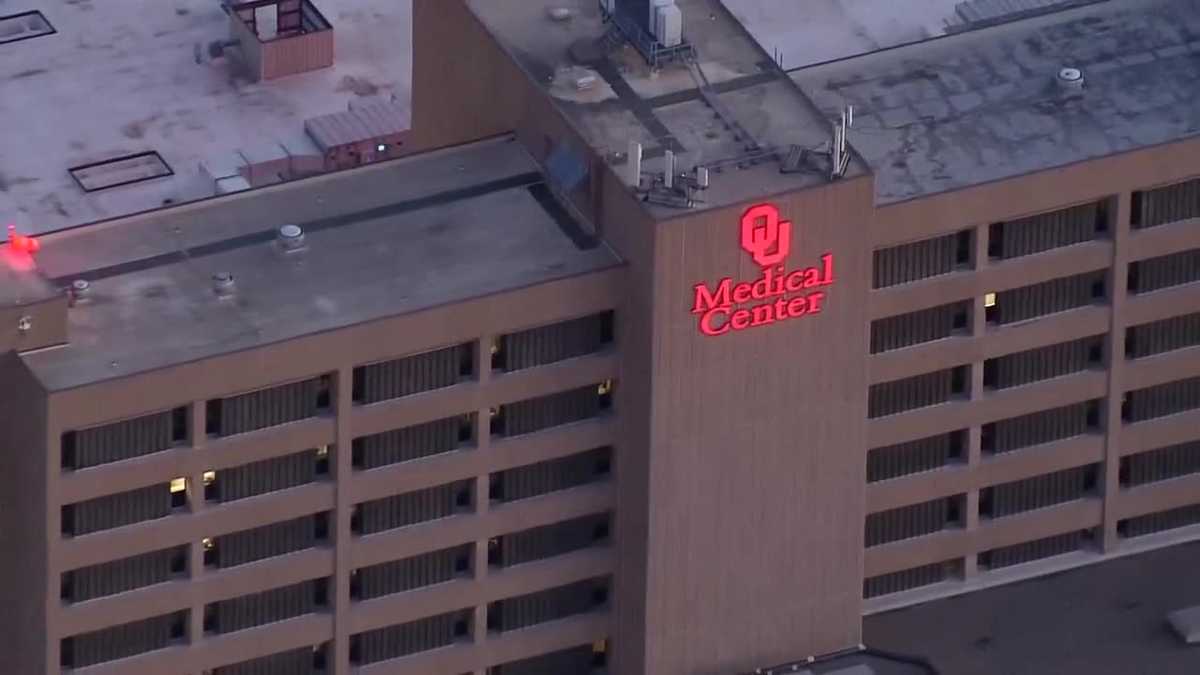 Police: Man shows up at OKC hospital with gunshot wound
