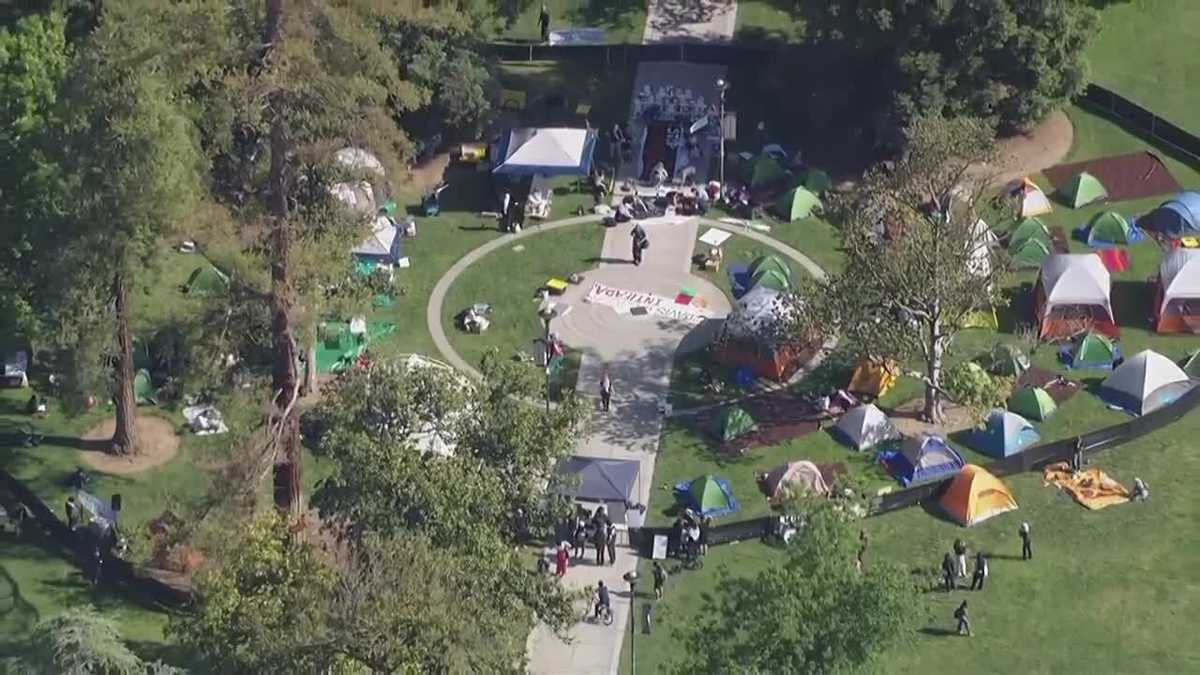 ProPalestinian encampment set up at UC Davis, deadline looms for