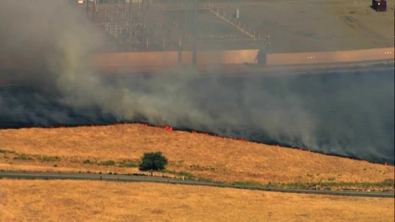 Patterson Fire: Cal Fire responds to grass fire burning west of Tracy - Vimarsana News