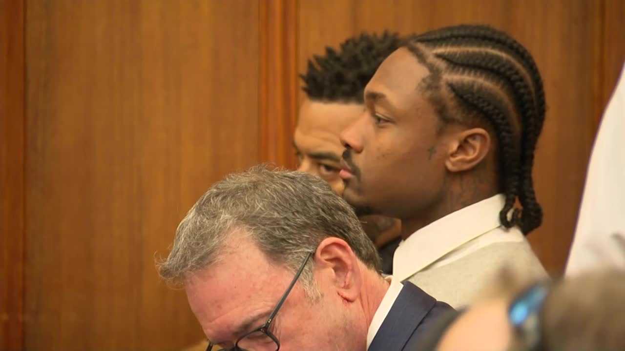 Stefon Diggs appearing in Mass. court on strangulation, assault charges