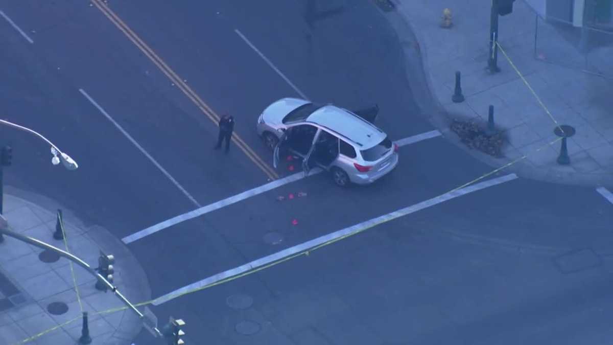 Stockton PD: Man shot while inside car with son dies