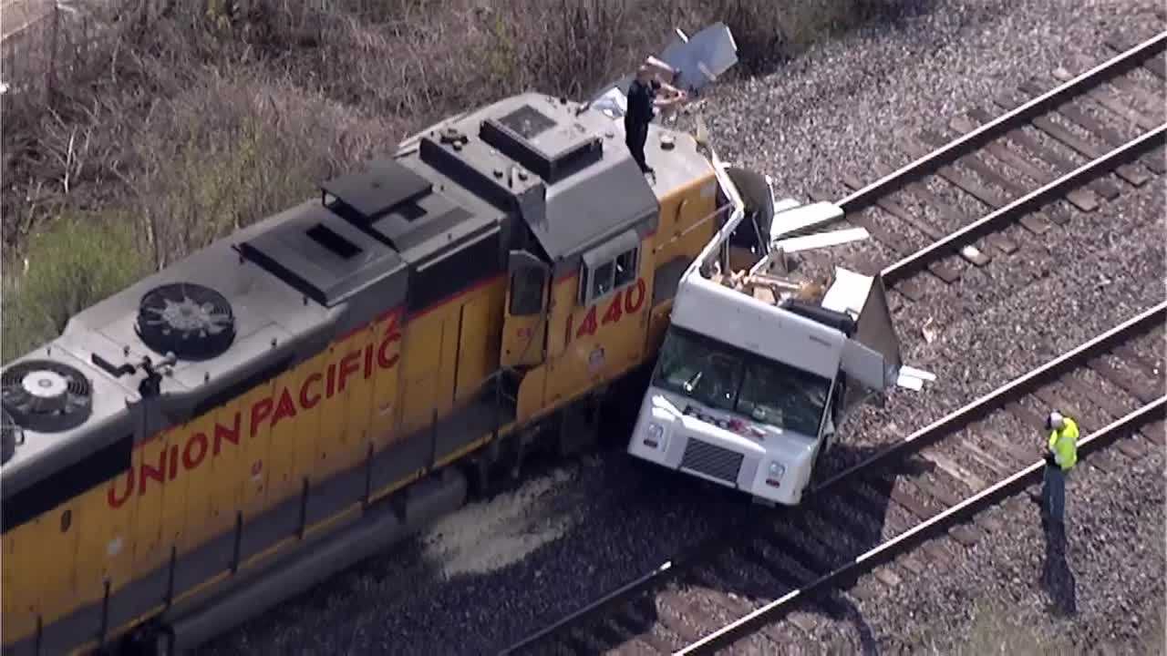 Wisconsin Train Crashes Into FedEx Truck