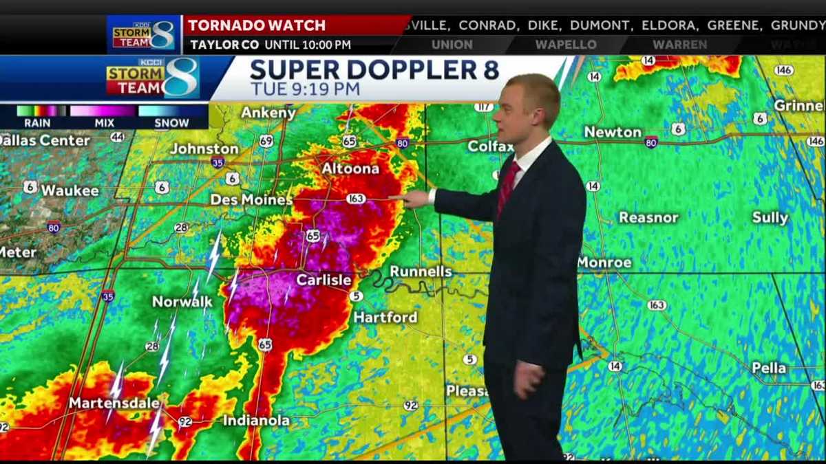 Tracking Severe Thunderstorm Warnings, Tornado Watch in Iowa