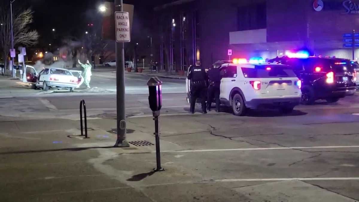 Police chase ends in fiery crash in Des Moines, Iowa