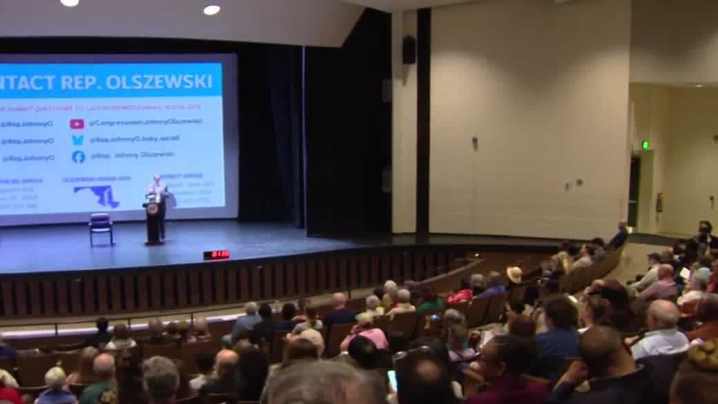 U.S. Rep. Olszewski holds community meeting, hears from residents
