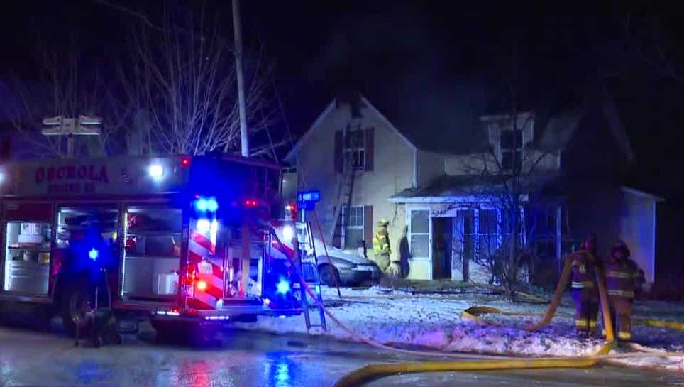 Fire breaks out overnight at Iowa home