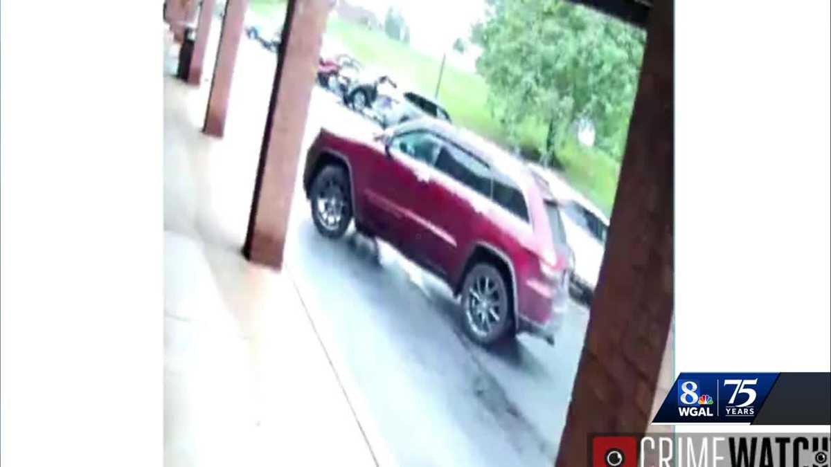 Lancaster County police attempting to identify two fraud suspects