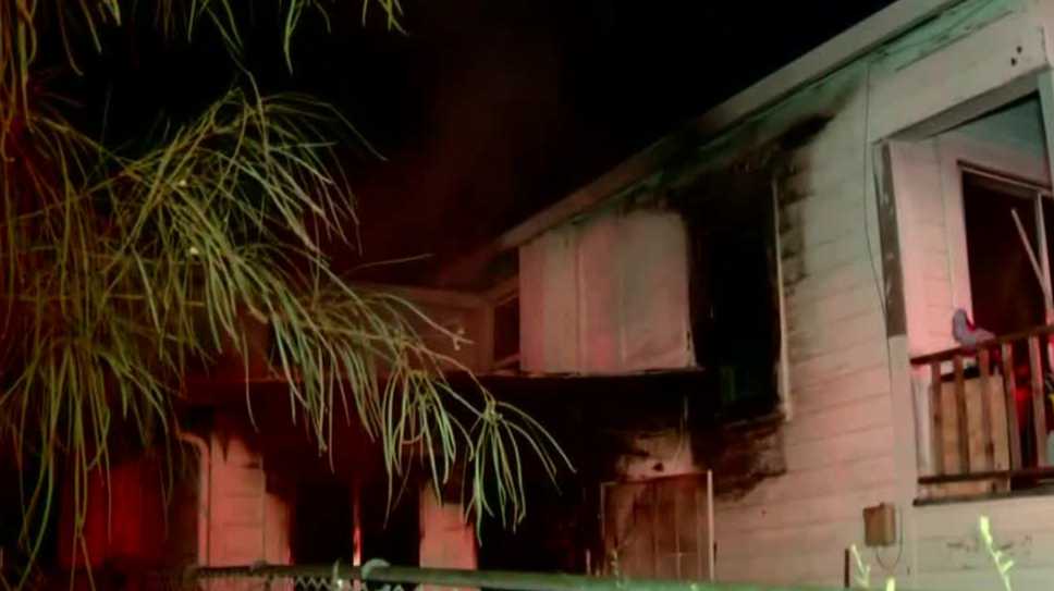 1 person dead after house fire in Sacramento's Oak Park neighborhood, firefighter injured