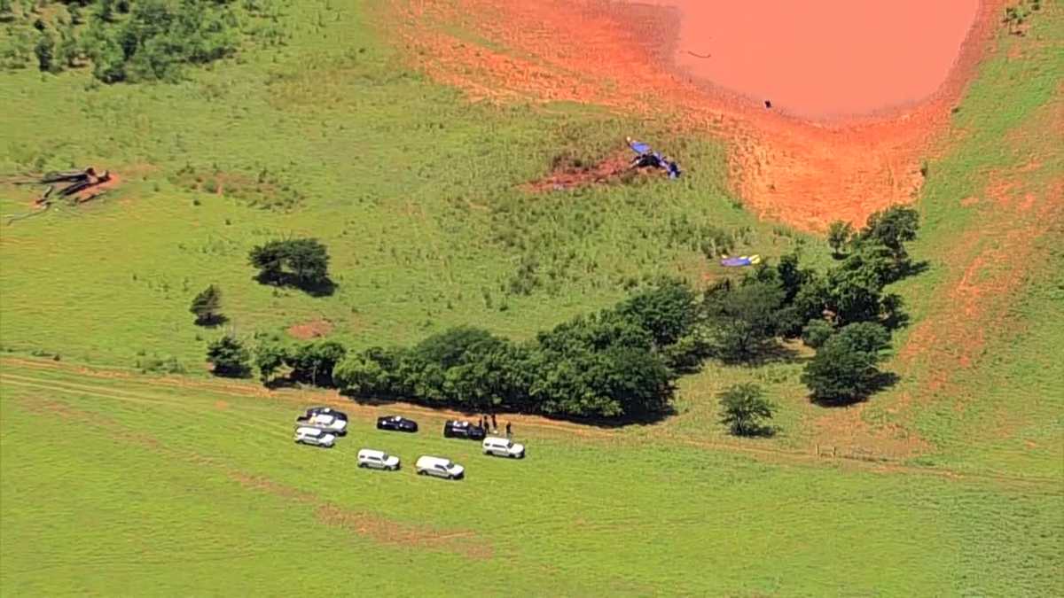 One person killed in crop duster crash in northwestern Oklahoma