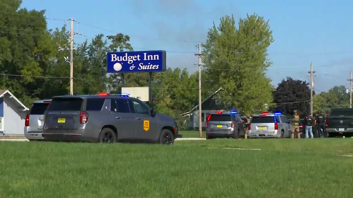 Saydel schools locked down during Des Moines standoff, leaving some