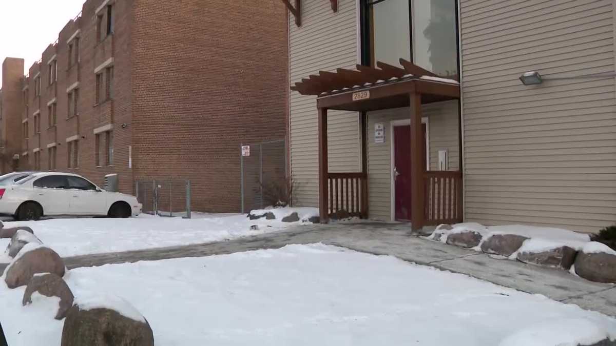 Residents of Milwaukee apartment building evacuated due to lack of heat, water