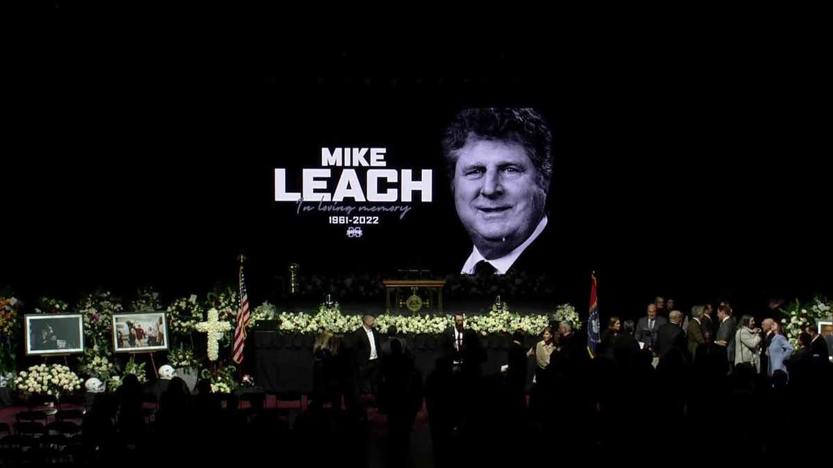 Fellow coaches and players share stories, a few laughs while remembering  MSU's Mike Leach