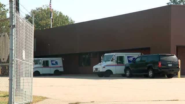 4 sent to hospital after fox attack at Rochester, NH post office - Vimarsana News