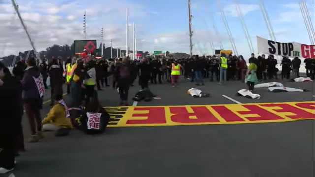 Protesters shut down Bay Bridge heading into San Francisco - Vimarsana News