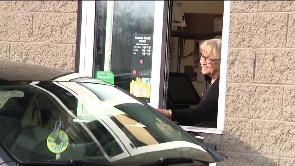 Watch 84yearold McDonald's employee retires after 45 years
