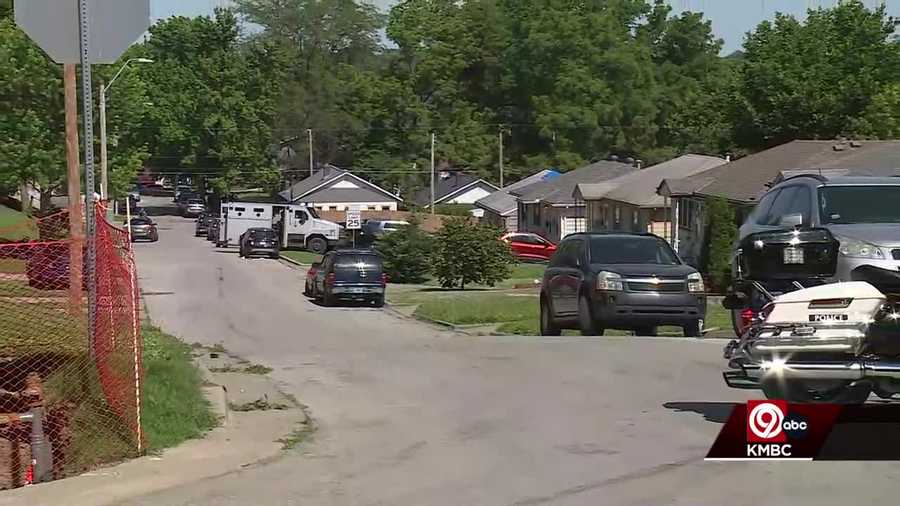 Standoff in Kansas City wraps up after man surrenders to police