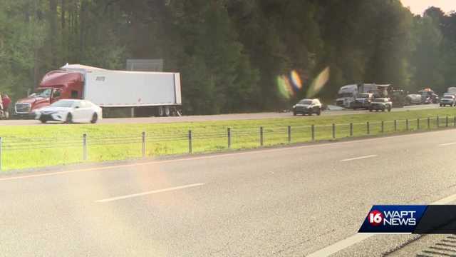 2 tractor-trailers collide in Brandon - Vimarsana News
