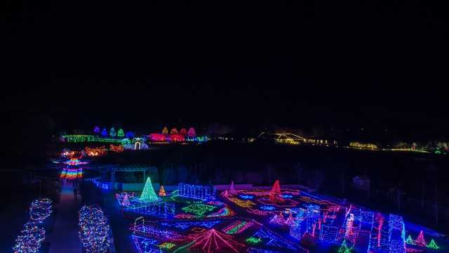 Kansas City's Evergy Festival of Lights at Powell Gardens in 2023 - Vimarsana News