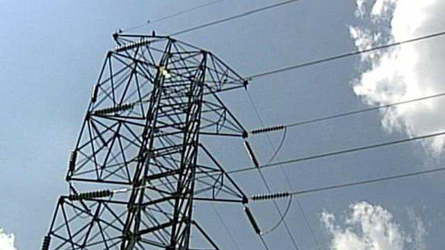 Southern California skydiver rescued from power lines