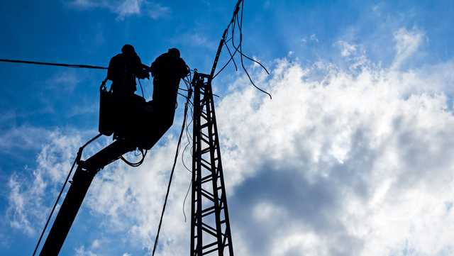 Downed wires reported on Inglenook Place in Mount Lookout