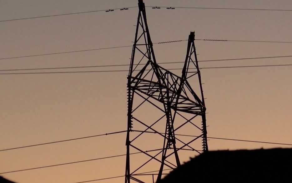 More than 1,000 lose power in Greenville after vehicle damages equipment