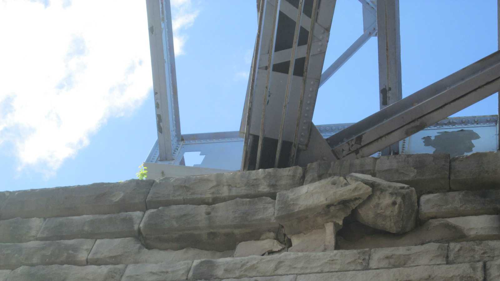 Purple People Bridge remains closed, engineers scheduled to inspect it over the next week - Vimarsana News