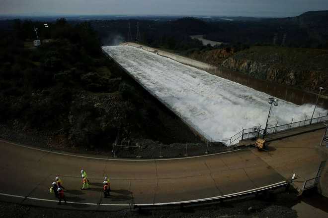 Oroville Dam: A story of catastrophe told through photos