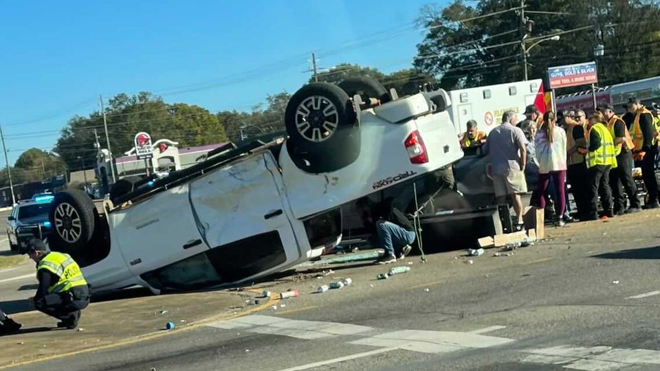 Prattville Alabama police chase crash teen driver stolen car ALEA state