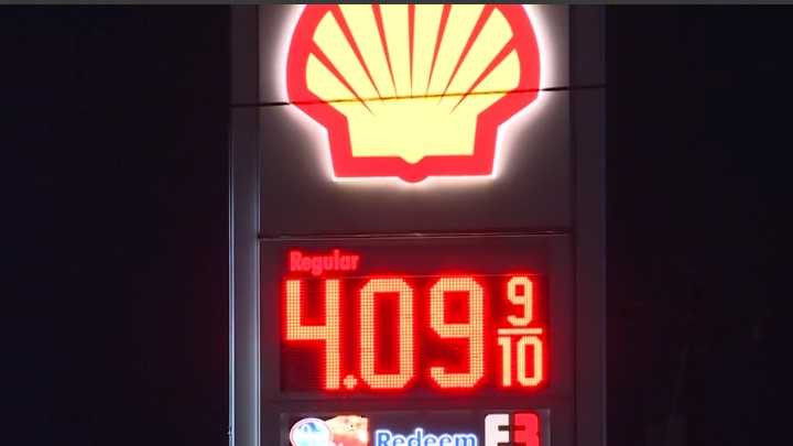 AAA: National average price of gas hits record high