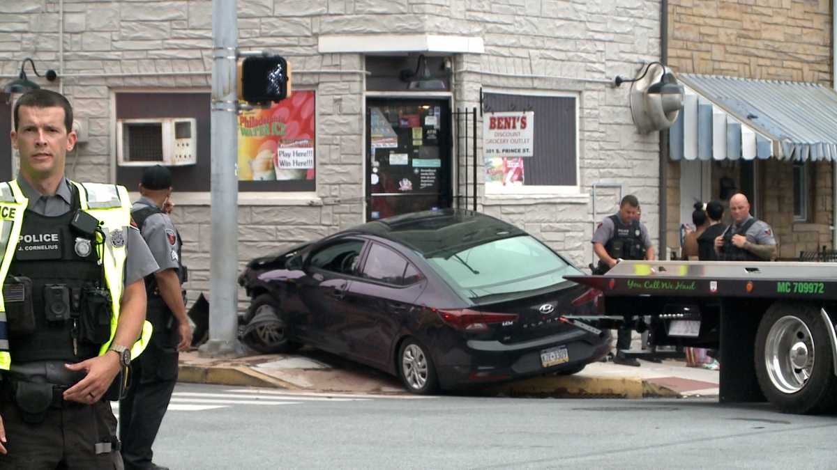 Intersection in downtown Lancaster closed due to accident