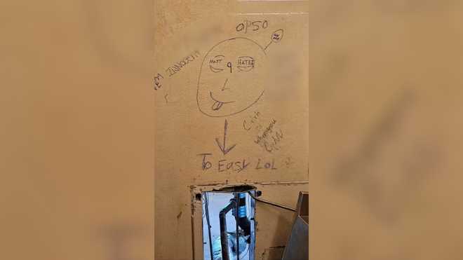 hole&#x20;cut&#x20;by&#x20;inmates&#x20;who&#x20;escaped&#x20;orleans&#x20;parish&#x20;jail