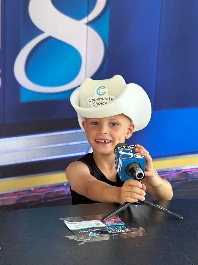 photos&#x20;from&#x20;the&#x20;kcci&#x20;booth&#x20;at&#x20;the&#x20;iowa&#x20;state&#x20;fair