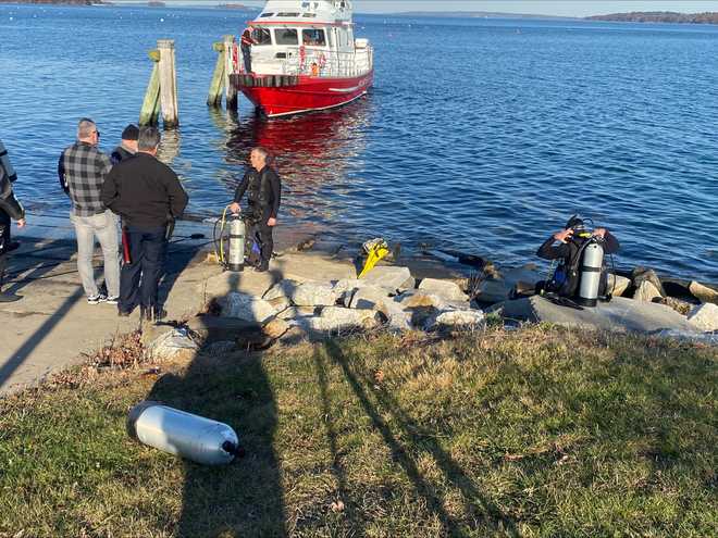 Lobsterman pulls driver from vehicle that ended up in the ocean