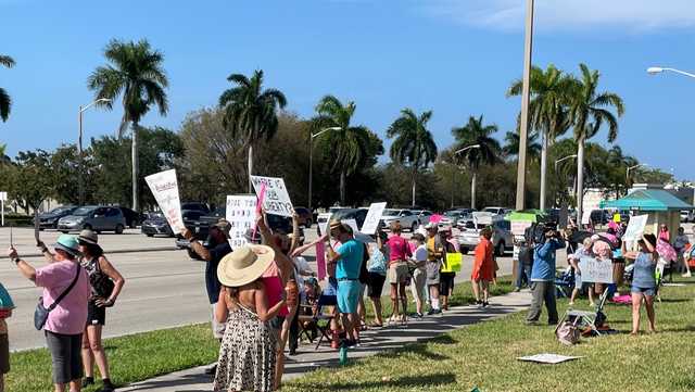 Dozens in West Palm Beach, Florida protest against 6-week abortion ban, pro-life advocates share response - Vimarsana News