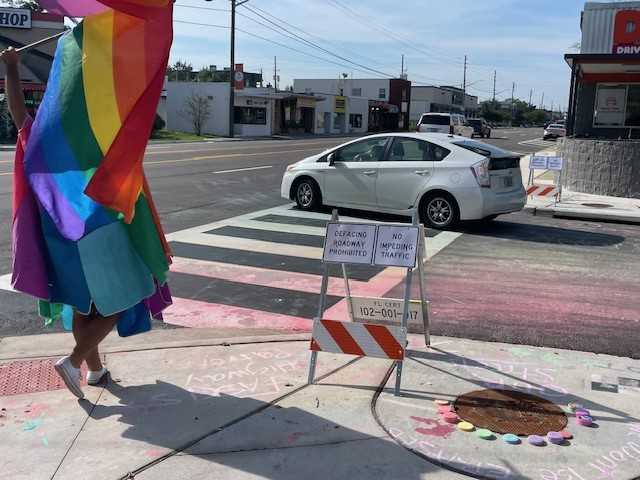 Pulse crosswalk sighs