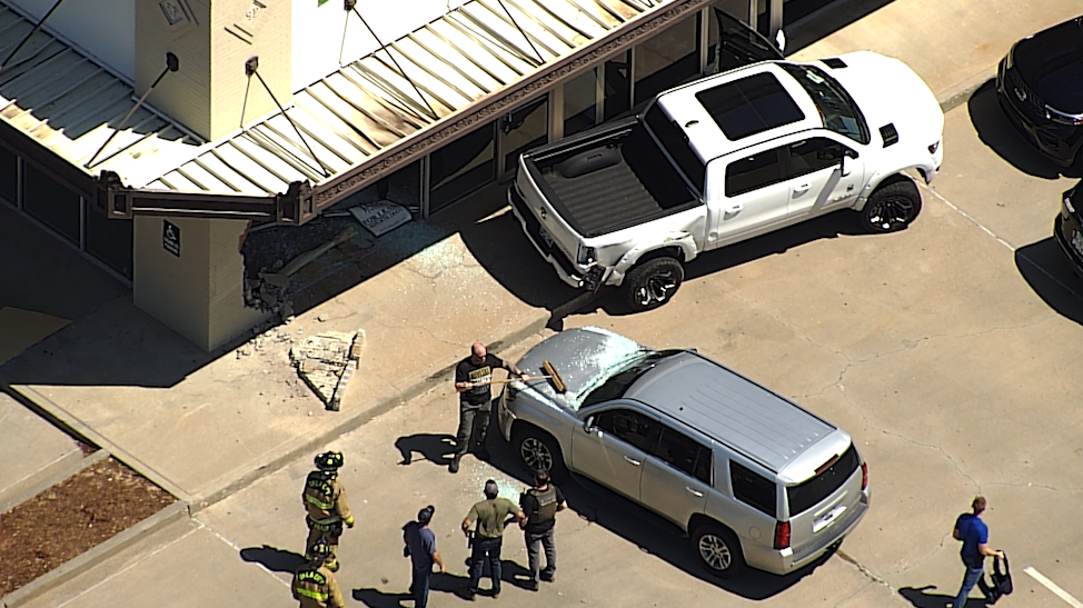 Okc Police Take Suspect Into Custody After Chase Ends In Crash 1378