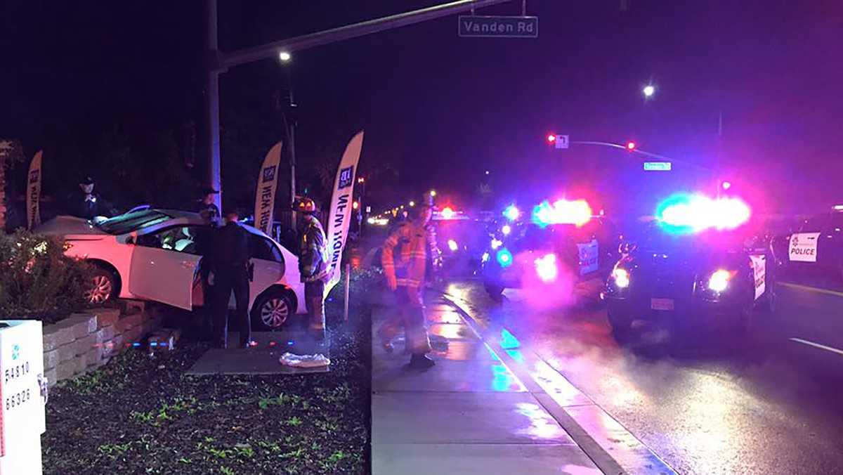 Police pursuit ends when car crashes into wall in Vacaville