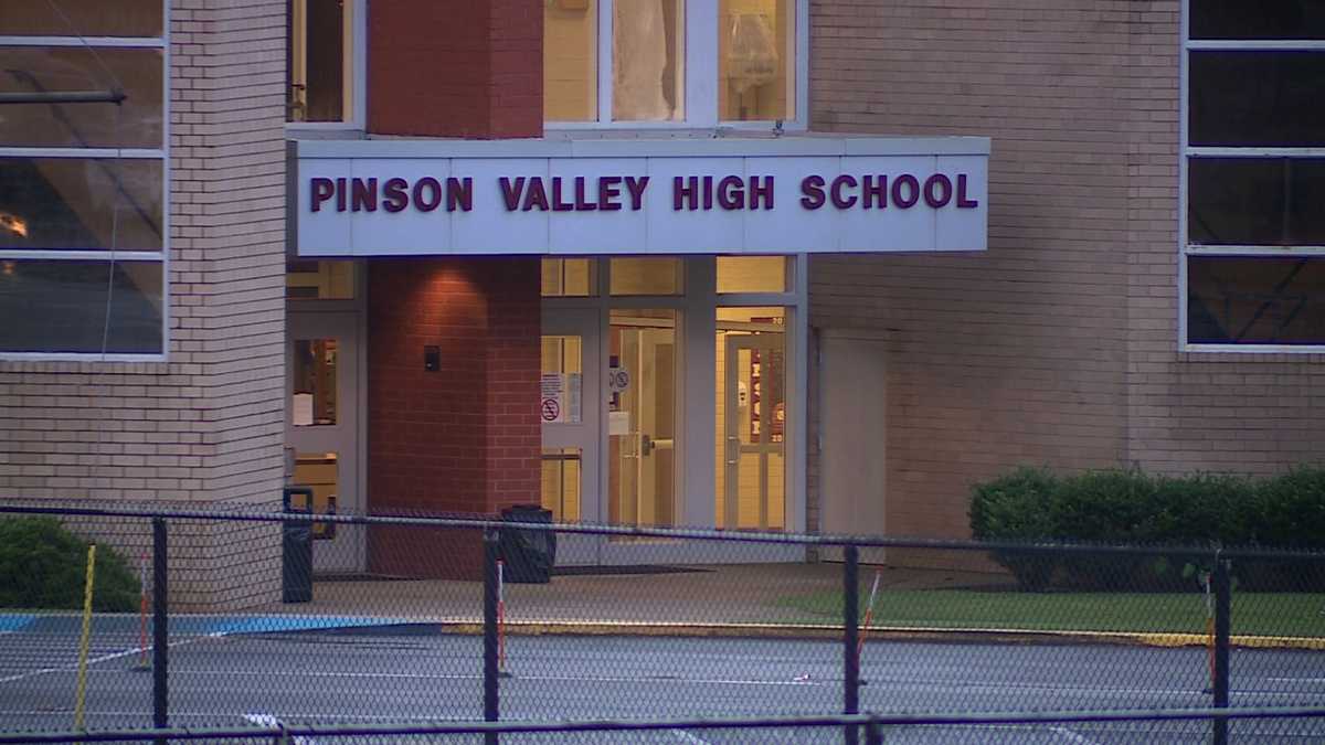 Alabama high school student dies after medical emergency at school