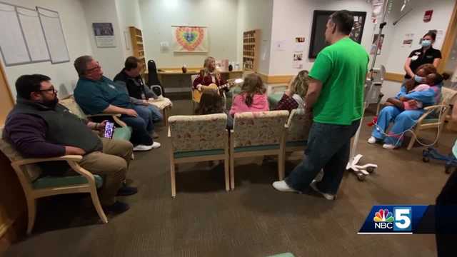 Country singer Stephanie Quayle performs at UVM Children's Hospital during Big Change Roundup - Vimarsana News