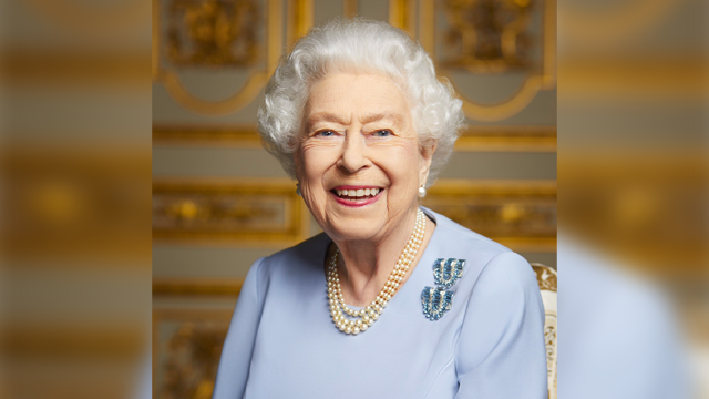 Previously unseen photo of smiling queen revealed - KSBW