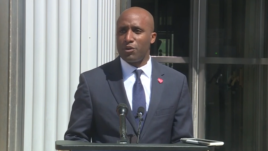 Kansas City mayor Quinton Lucas issues statement on Question 1