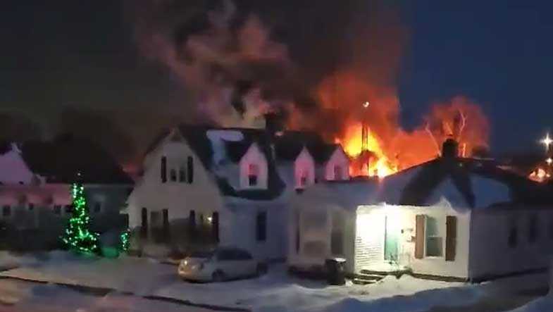 House explodes in Racine