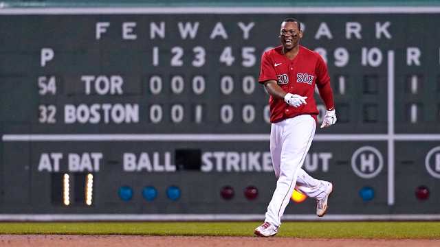 Rafael Devers, Red Sox hold off Blue Jays