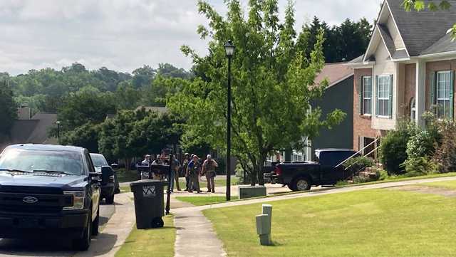 US Marshals raid home on Mountain Drive in Hoover - Vimarsana News